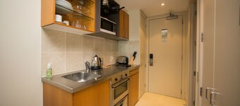 Modern Waterfront Central Studio