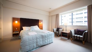 Comfort Studio | Desk, iron/ironing board, cribs (surcharge), rollaway beds (surcharge) - Modern Waterfront Central Studio (Auckland)