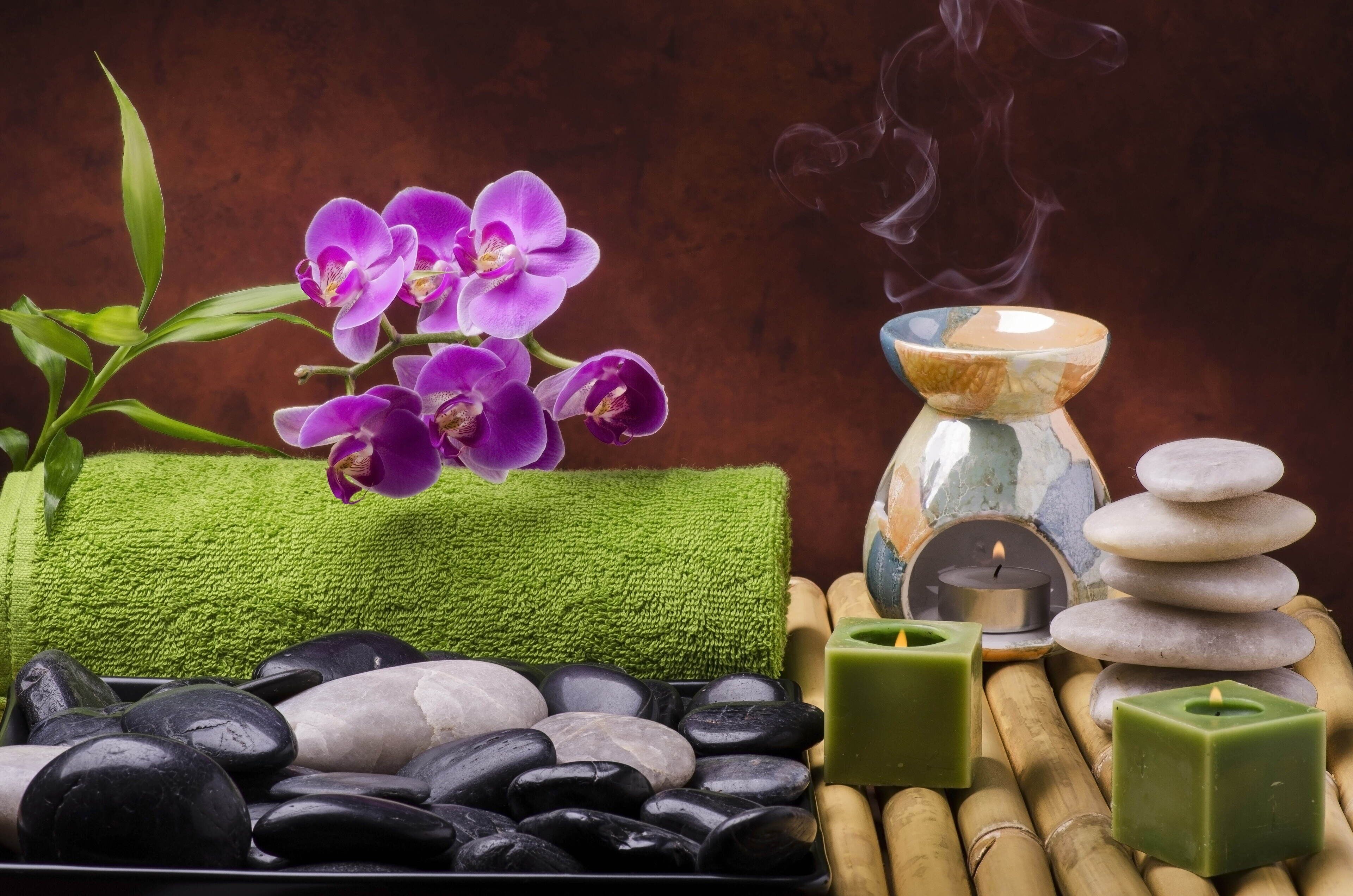 couples treatment room(s), hot stone massages, body scrubs, reflexology