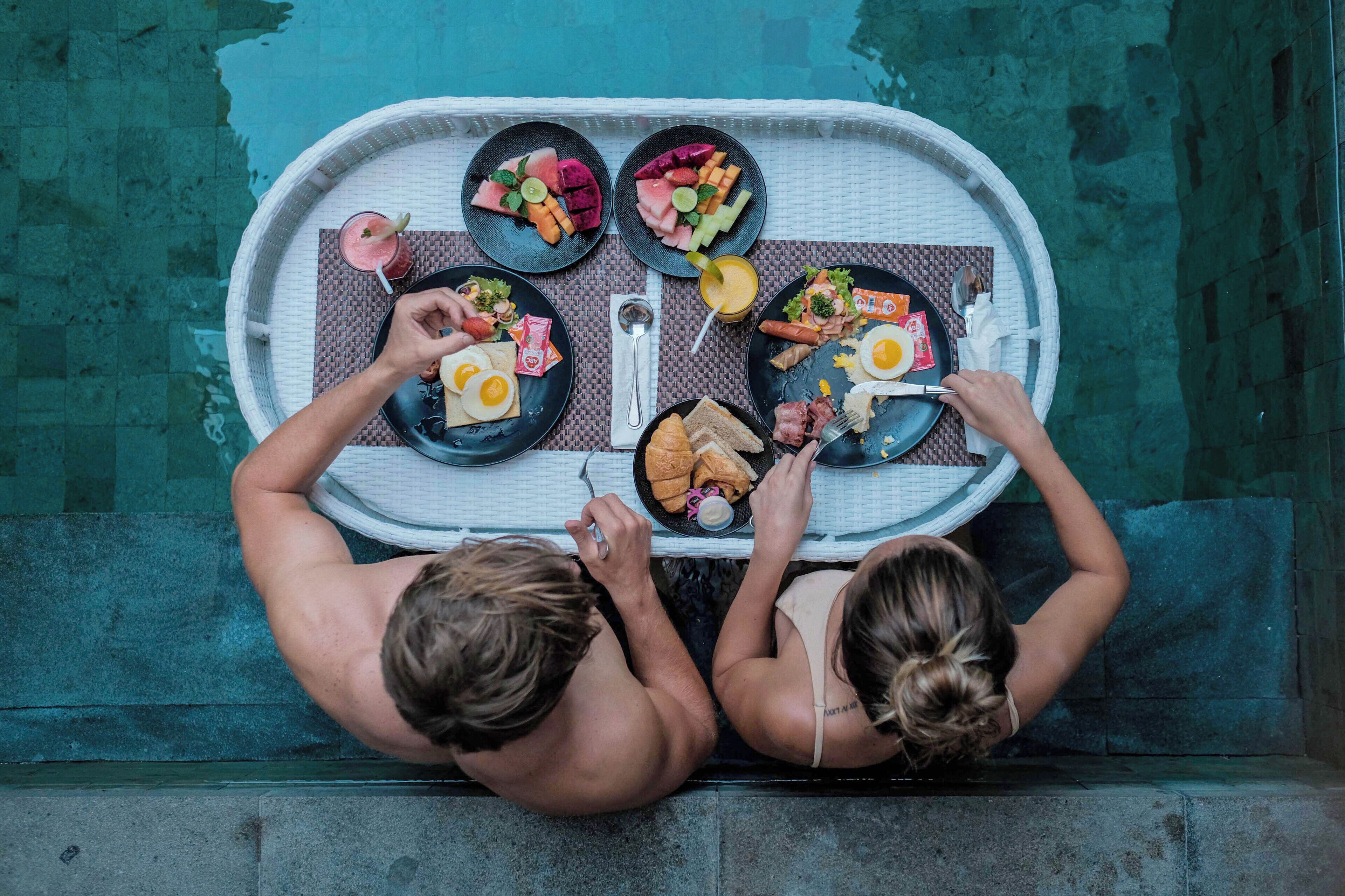 daily continental breakfast for a fee