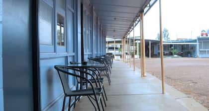 Billabong Hotel Motel