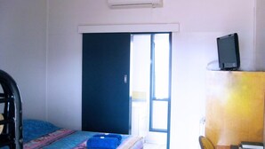 Unclassified image, 5 of 11, button - Billabong Hotel Motel (Cunnamulla)