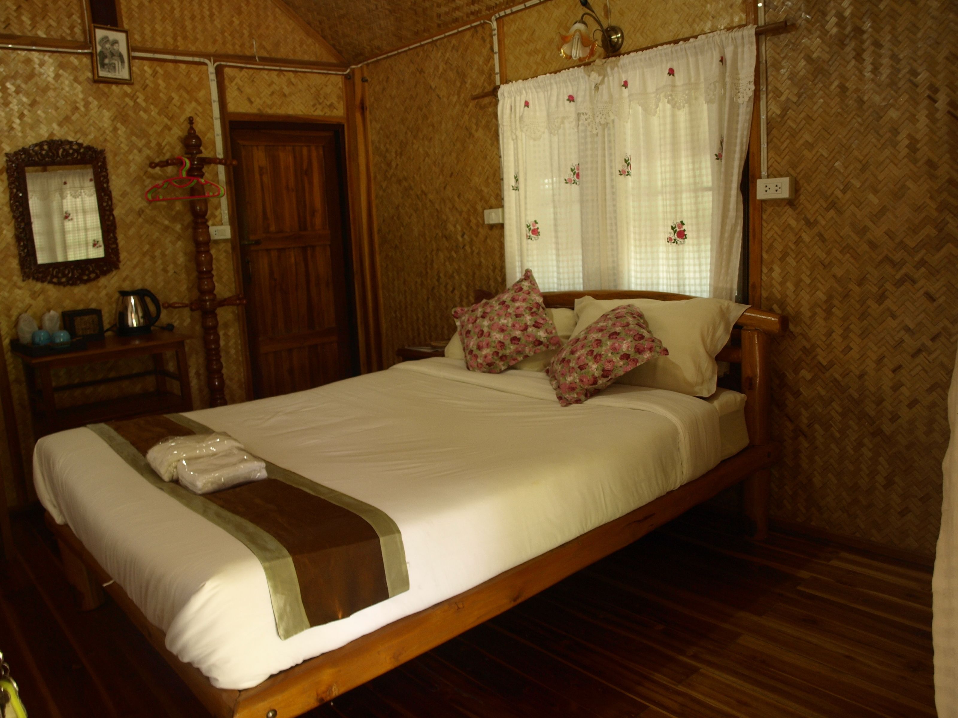 Bungalow | Desk, blackout curtains, soundproofing, free WiFi
