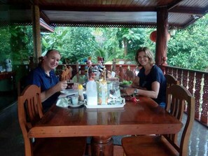 Frokost (THB 150.00 per person)