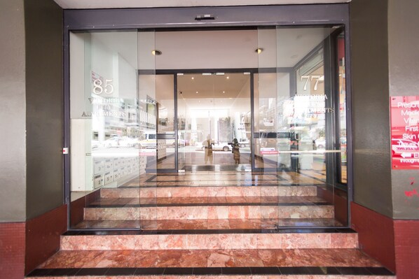 Property entrance - Auckland City Apartment (Auckland)