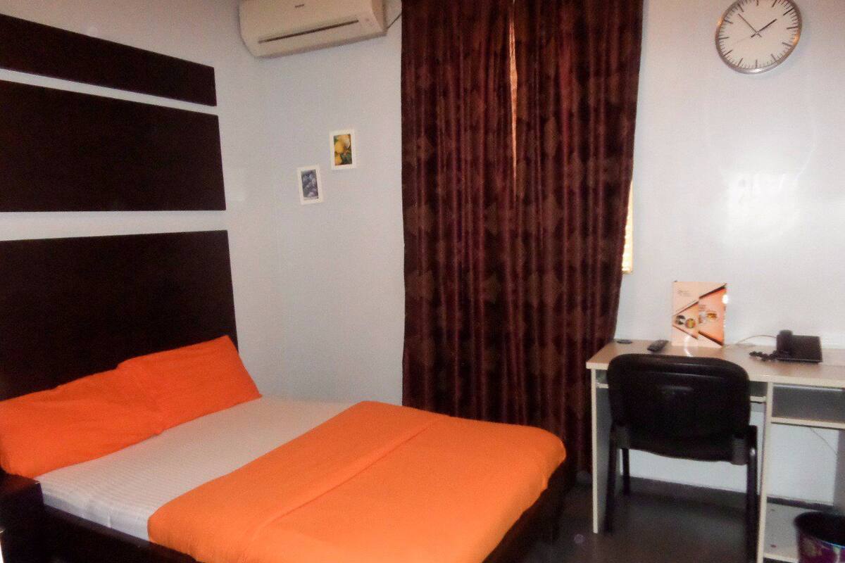 Chambre Double Standard | Draps fournis