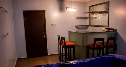 Precinct Comfort Services, Ikoyi