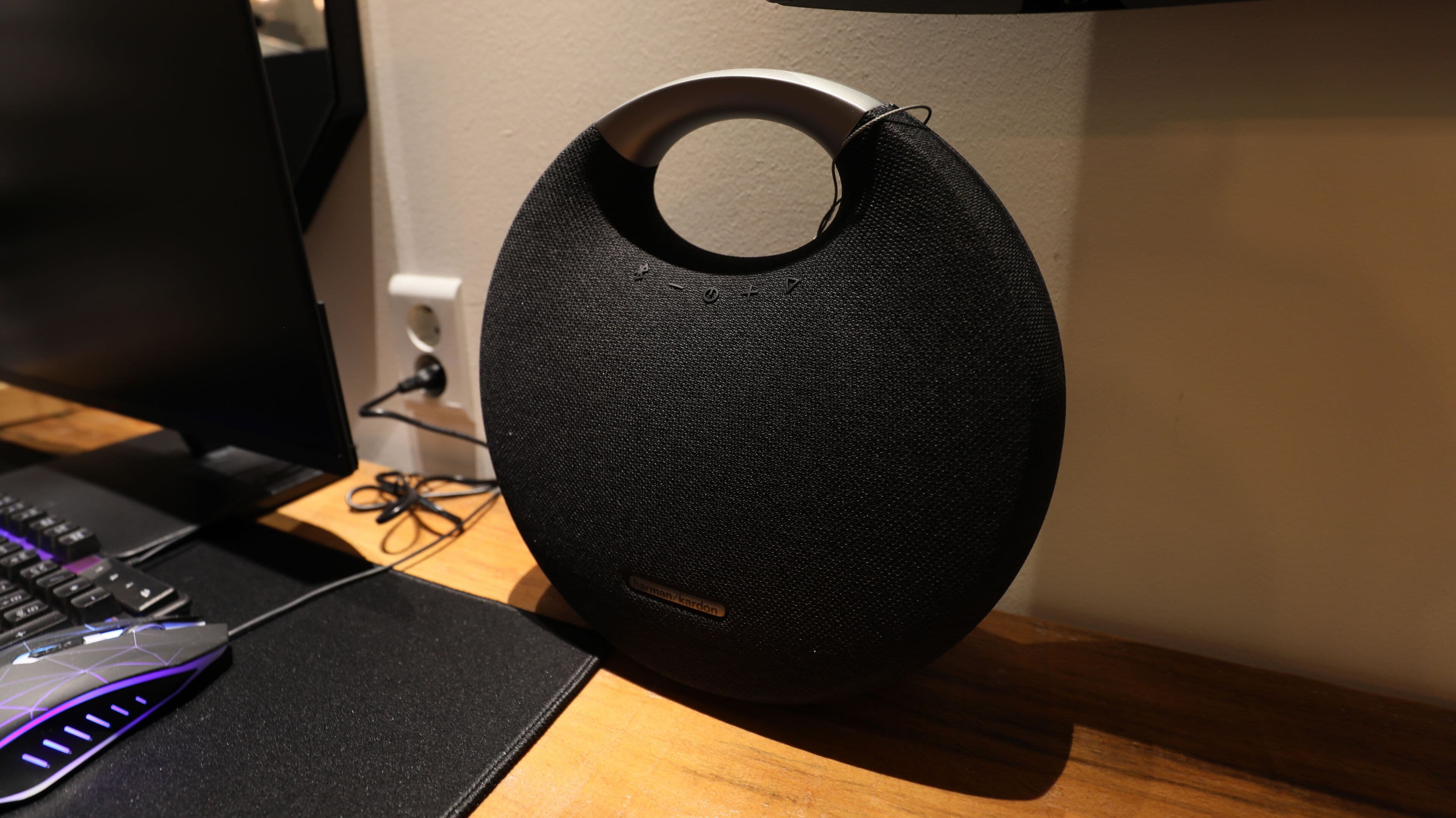 deluxe double room (no breakfast provided from saturday to monday) | 1 bedroom, individually decorated, individually furnished, free wifi