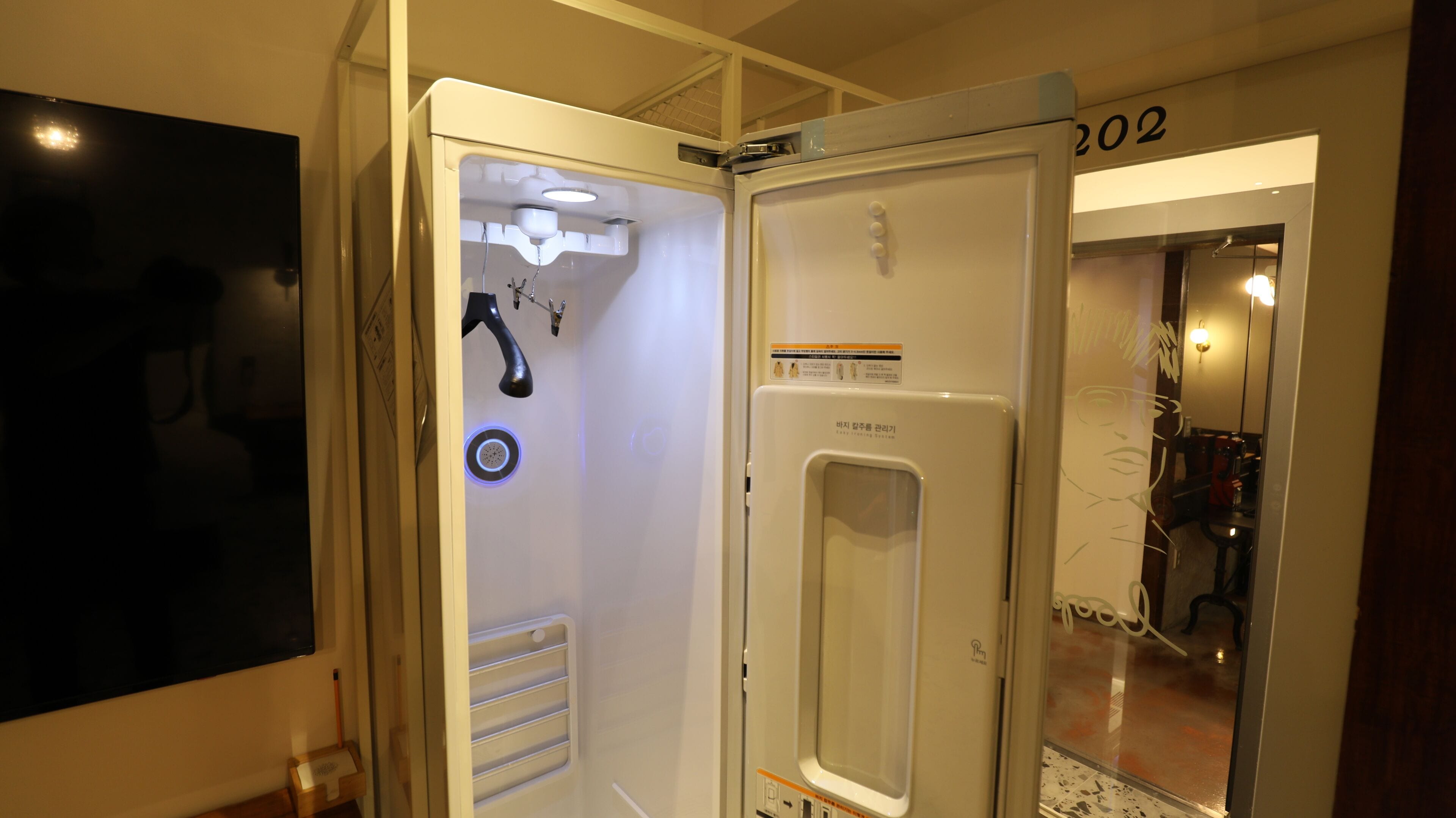 deluxe double room (no breakfast provided from saturday to monday) | 1 bedroom, individually decorated, individually furnished, free wifi