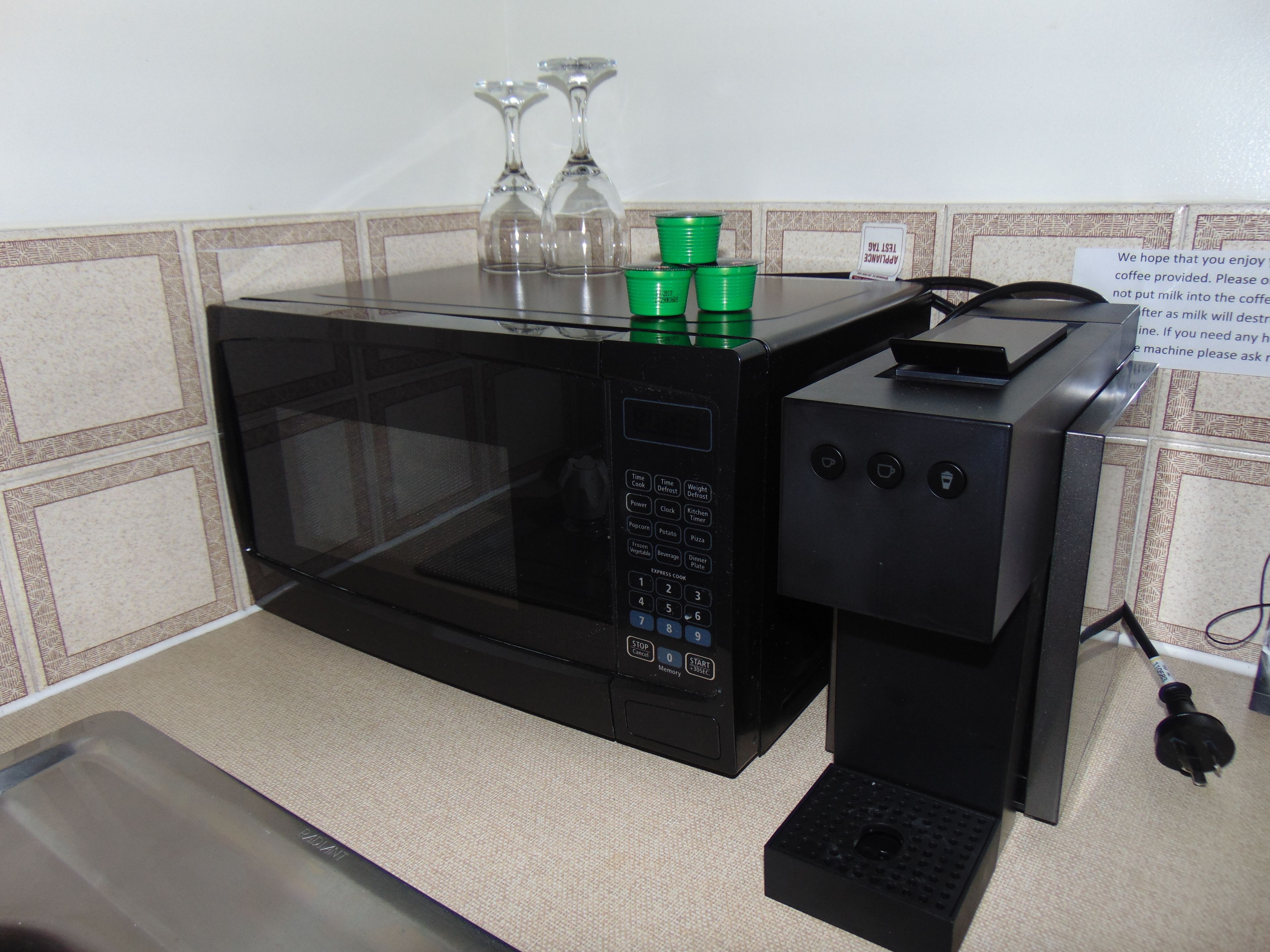 comfort studio suite, multiple beds | private kitchenette | fridge, microwave, coffee/tea maker, electric kettle