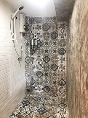 Standard Room | Bathroom | Shower, free toiletries, towels - Phufasai Resort (Khao Kho)