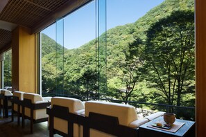 Lobby lounge - Hoshino Resorts KAI Kawaji (Nikko)