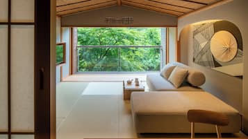 Japanese-style Room TA2 | Minibar, in-room safe, desk, free WiFi