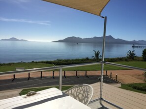 Studio with Ocean View  | Balcony - Cardwell Beachfront Motel (Cardwell)