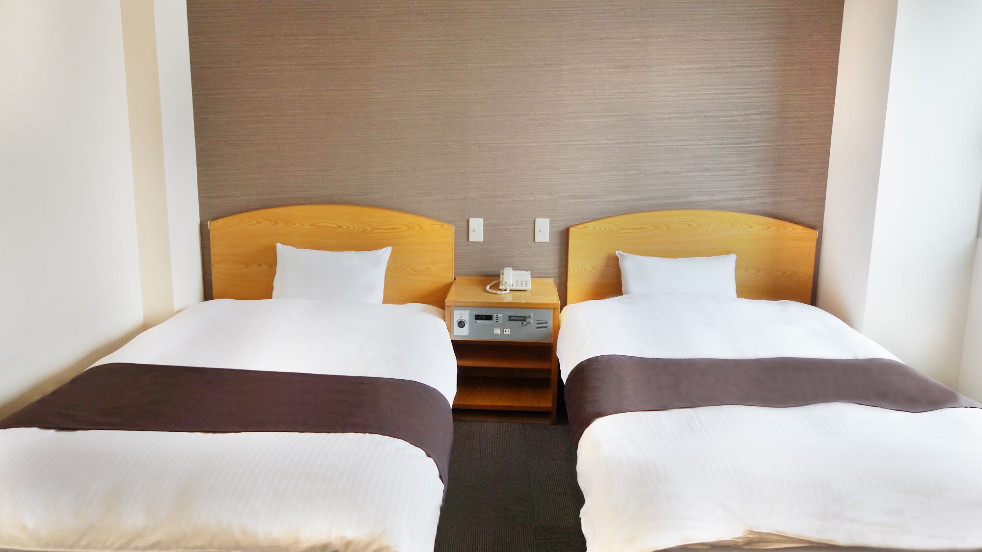 Desk, iron/ironing board (on request), WiFi (free), bed sheets