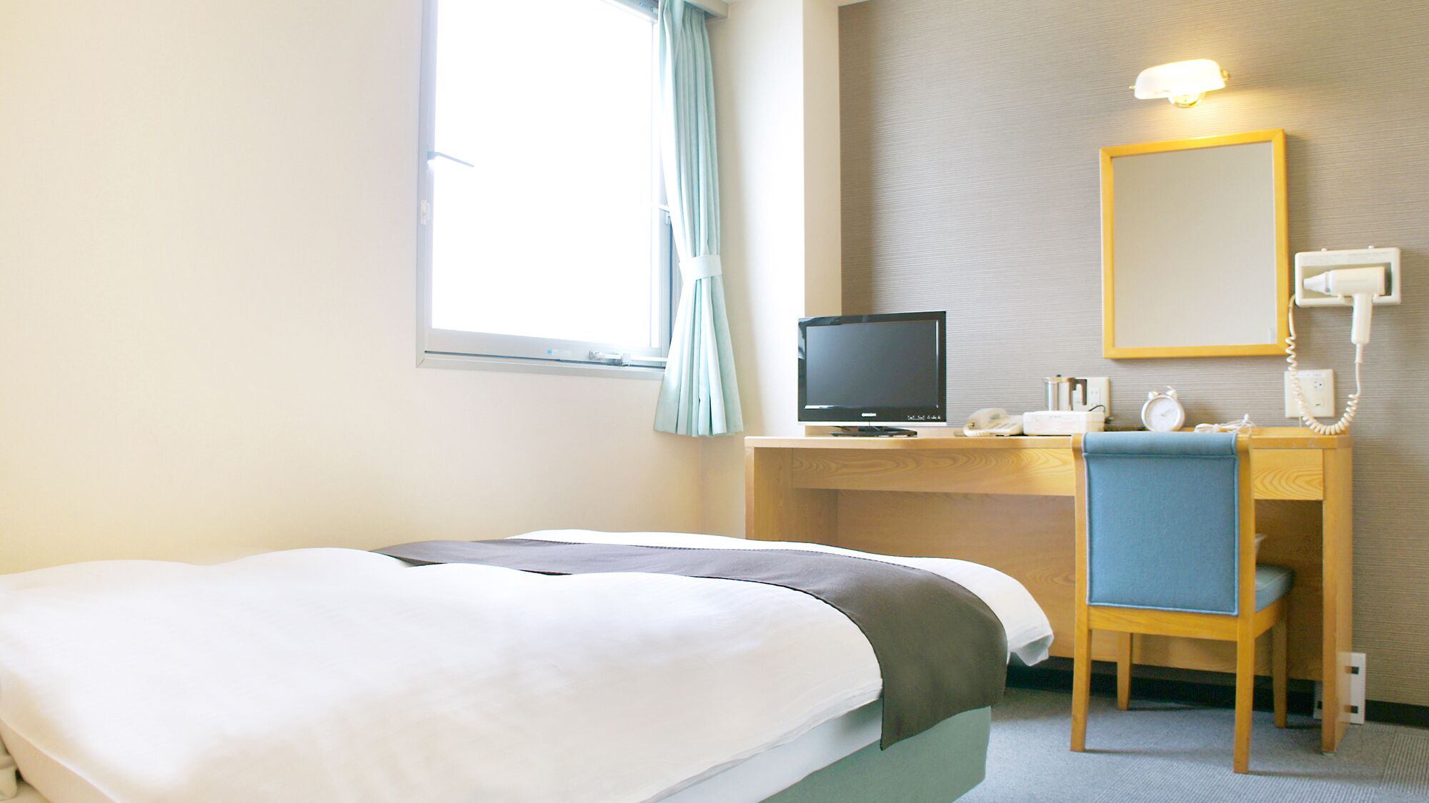 Desk, iron/ironing board (on request), WiFi (free), bed sheets