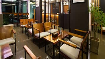 Breakfast, lunch, dinner served; local and international cuisine