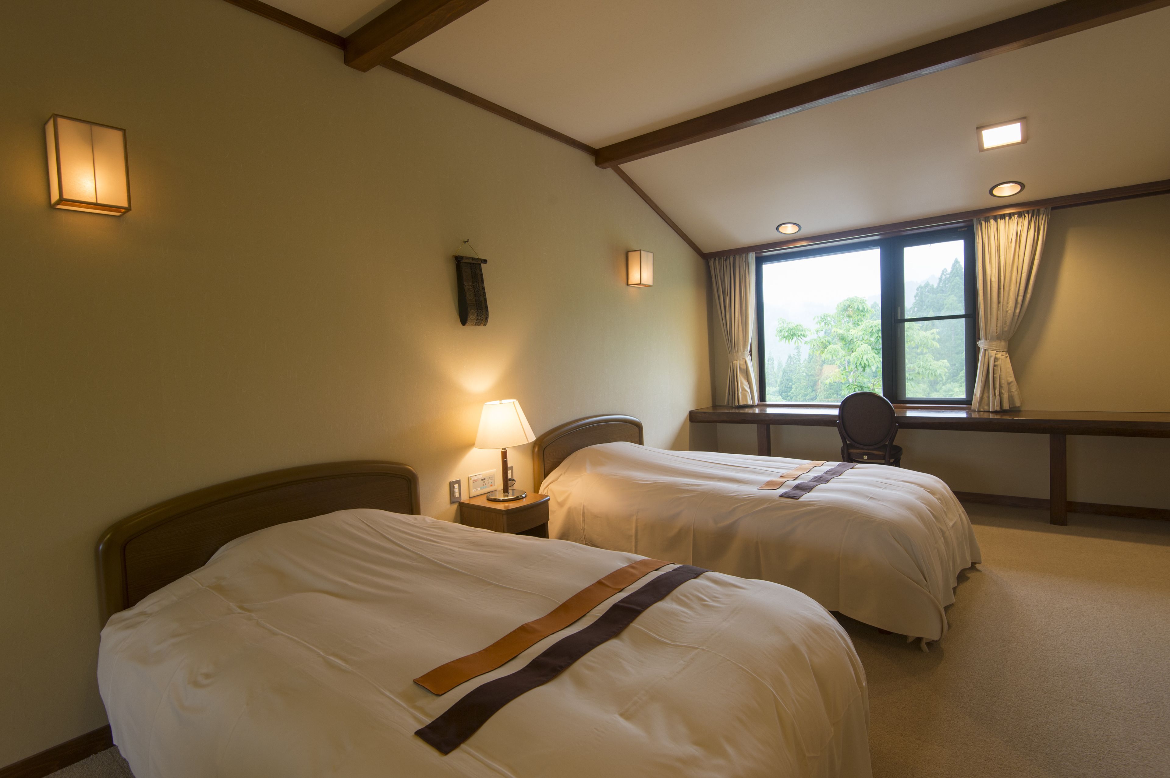 客房 (Japanese Western Style)