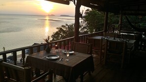 Food court - Golden Beach Resort (Ko Pha-ngan)