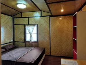 Basic Bungalow, Sea View | Free WiFi - Golden Beach Resort (Ko Pha-ngan)