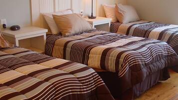 Standard Cottage, 2 Bedrooms, Shared Bathroom | 1 bedroom, iron/ironing board, free WiFi