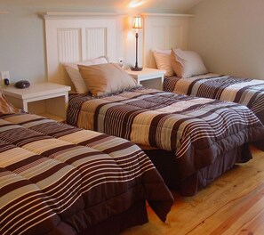 Standard-Ferienhaus, 2 Schlafzimmer, Gemeinschaftsbad | 1 Schlafzimmer, Bügeleisen/Bügelbrett, kostenloses WLAN
