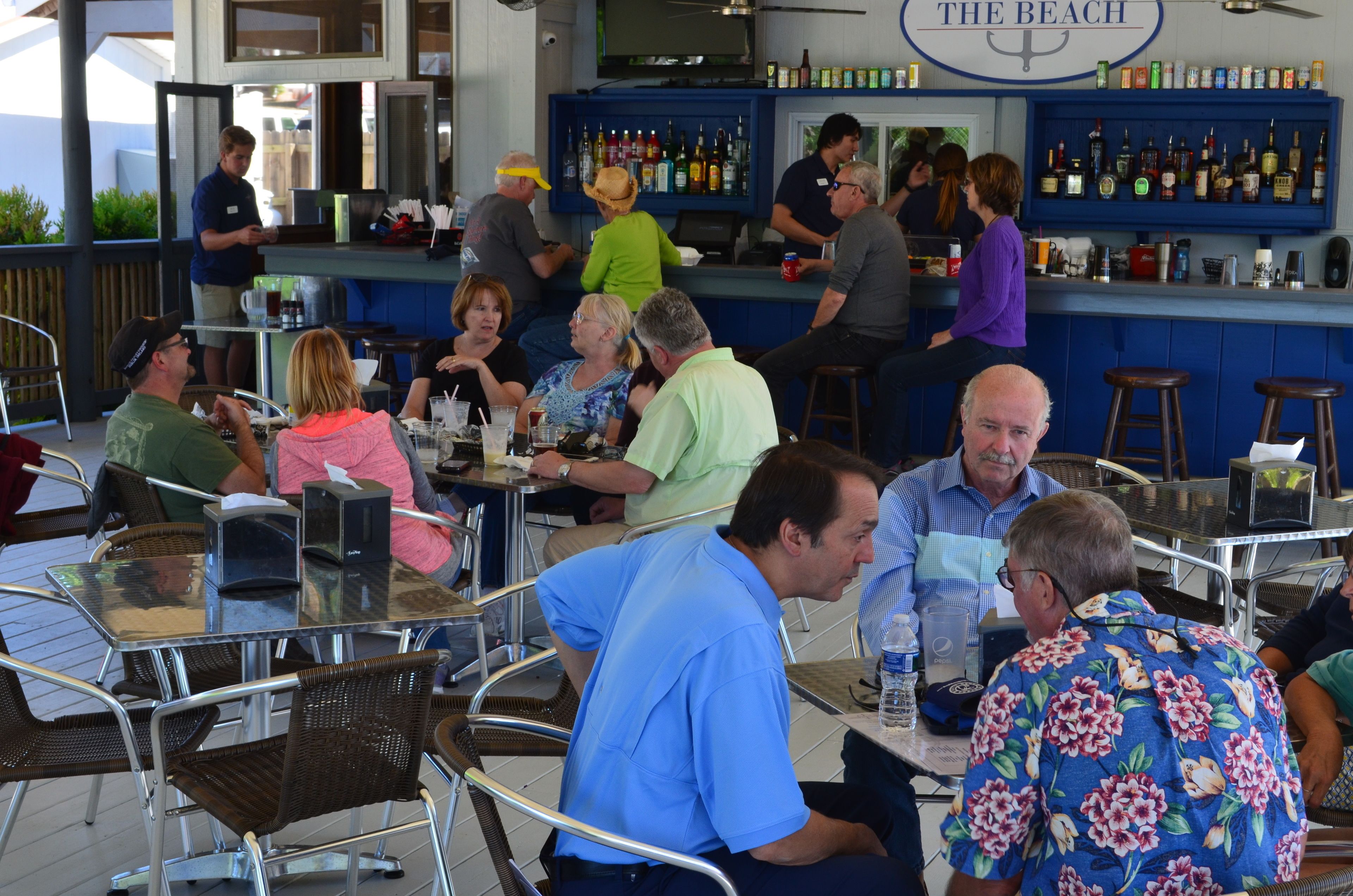 3 間酒吧/酒廊、運動酒吧