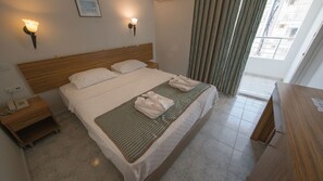 Standard-Doppel- oder -Zweibettzimmer