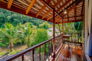 Super Deluxe Jacuzzi | 露台