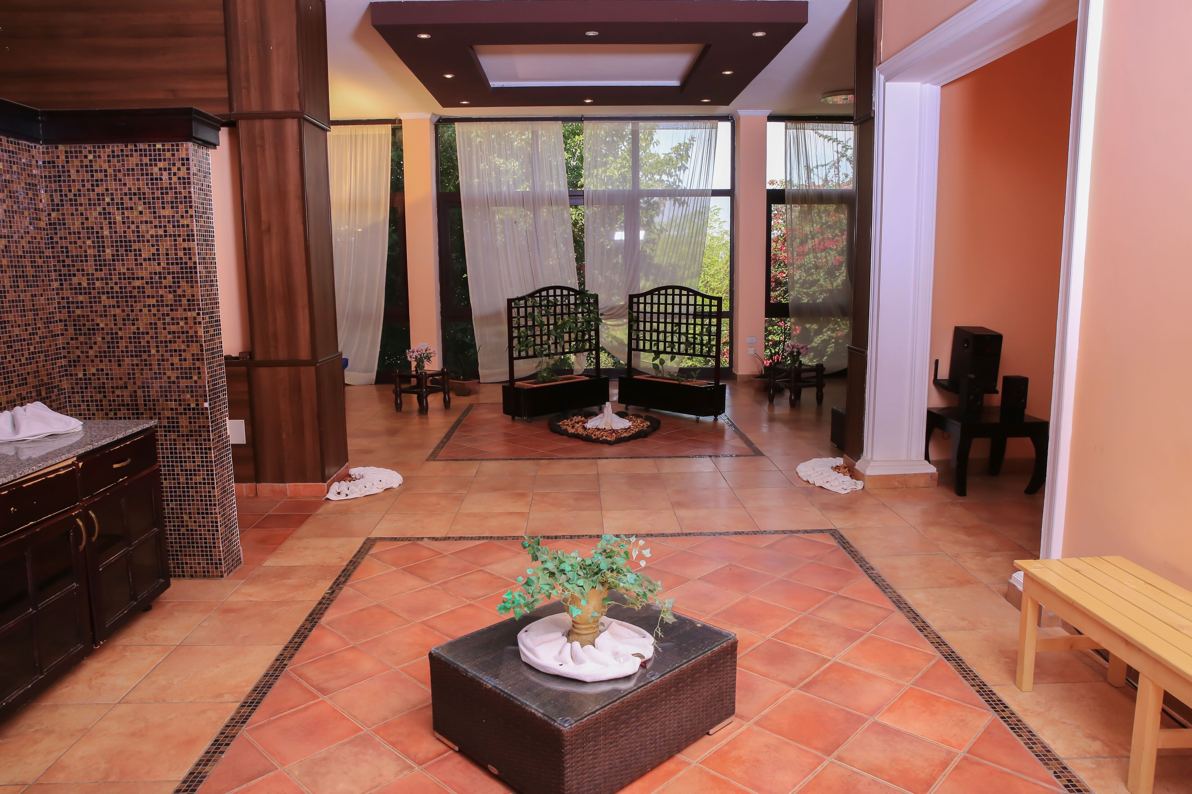 sauna, hot tub, steam room, turkish bath/hammam, body treatments