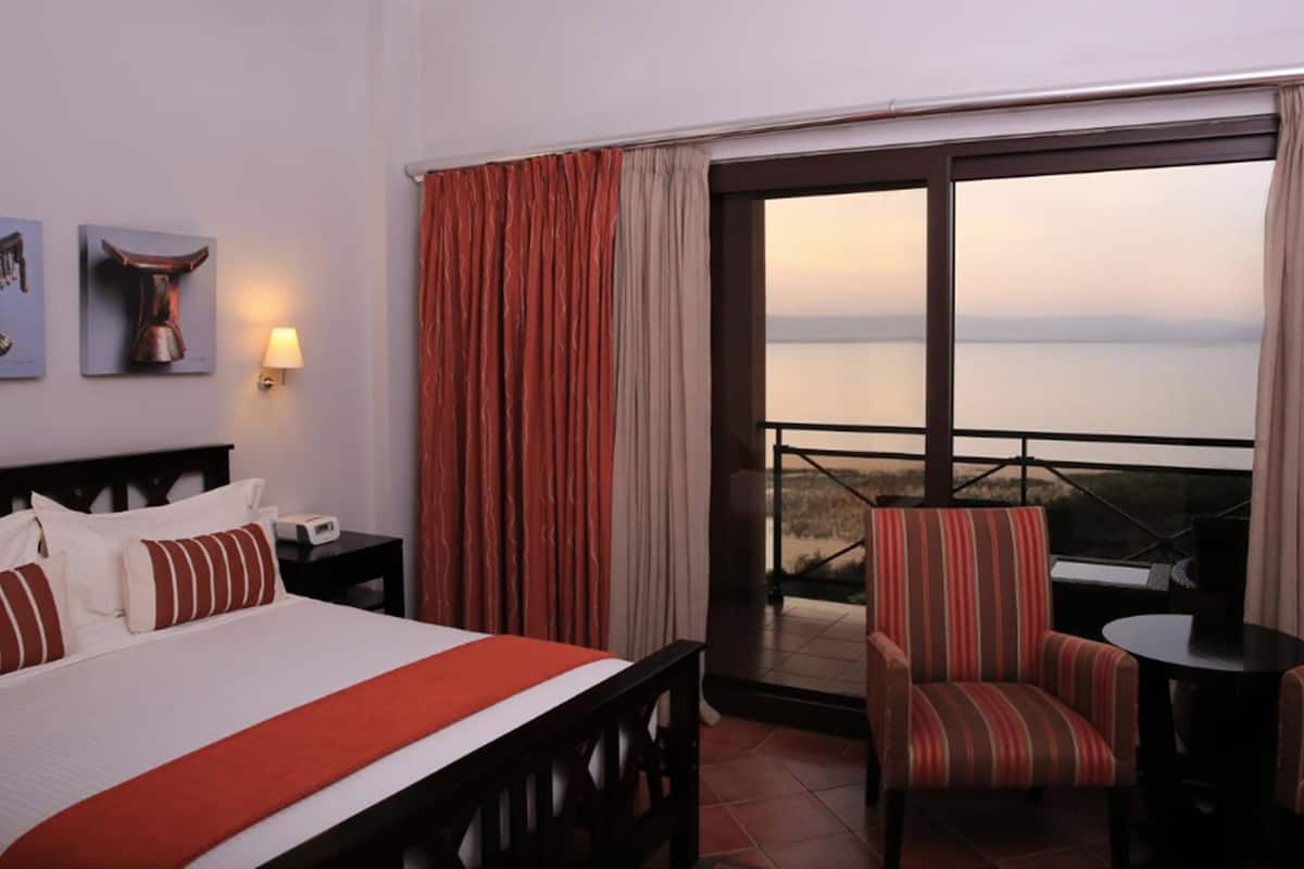 1 bedroom, minibar, in-room safe, desk