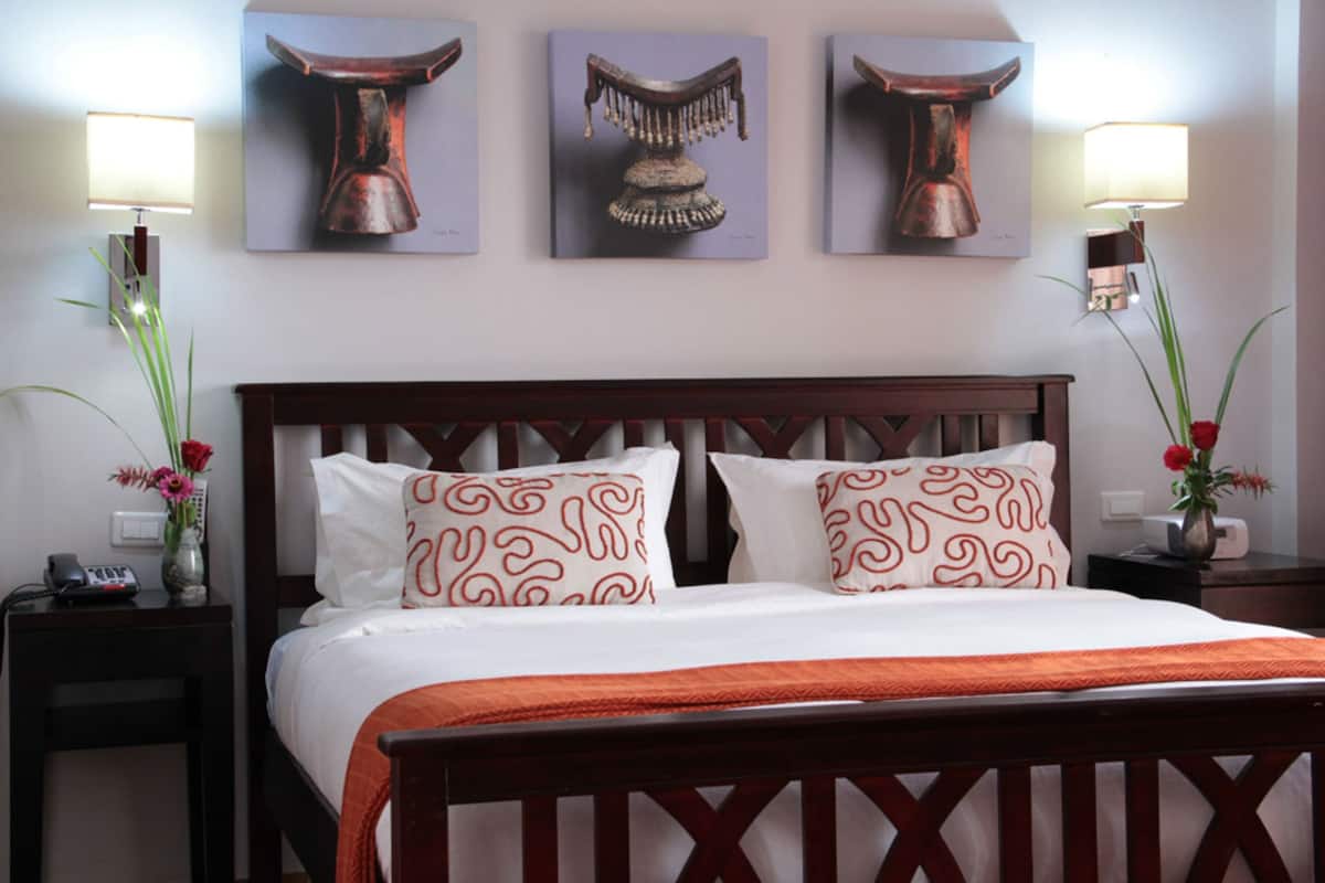 Chambre Classique, vue lac (Memorable Queen) | 1 chambre, minibar, coffres-forts dans les chambres, bureau