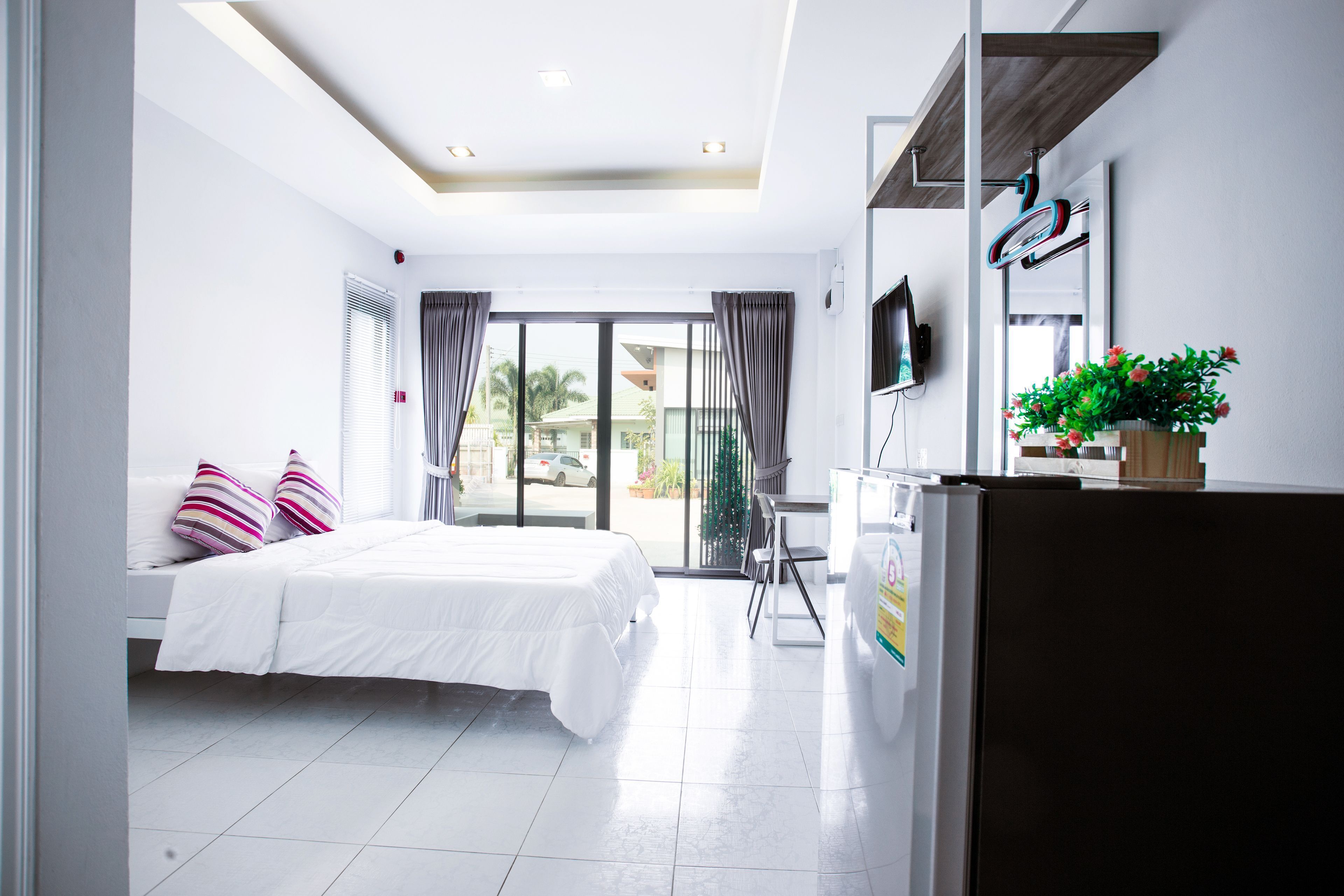 Desk, blackout drapes, free WiFi