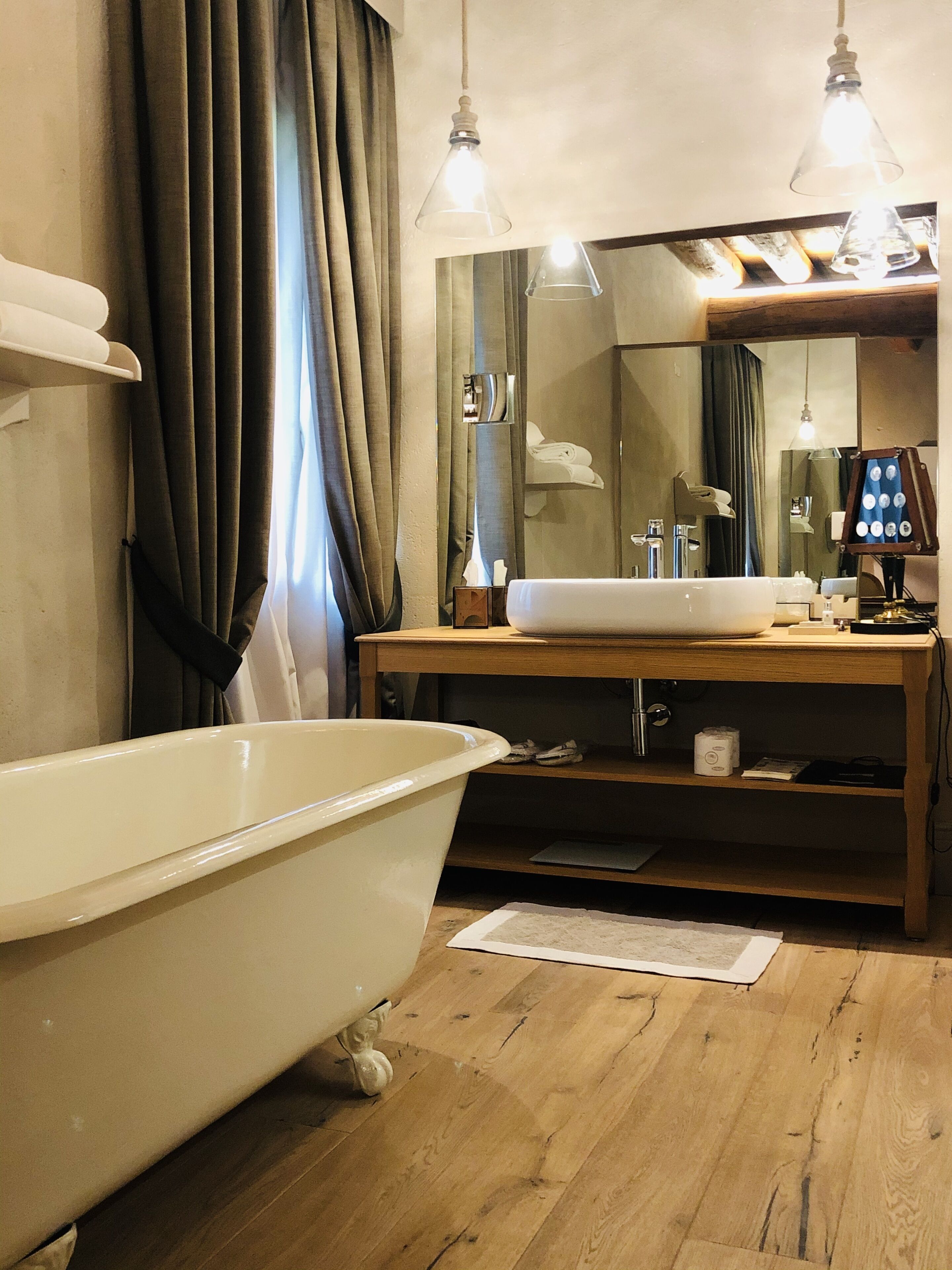 junior suite | bathroom | shower, rainfall showerhead, free toiletries, hair dryer
