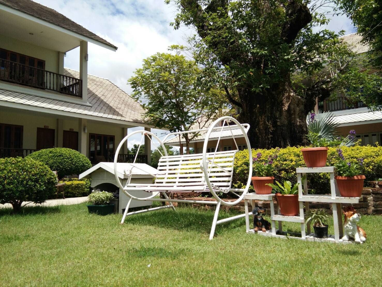 deluxe triple room | garden view