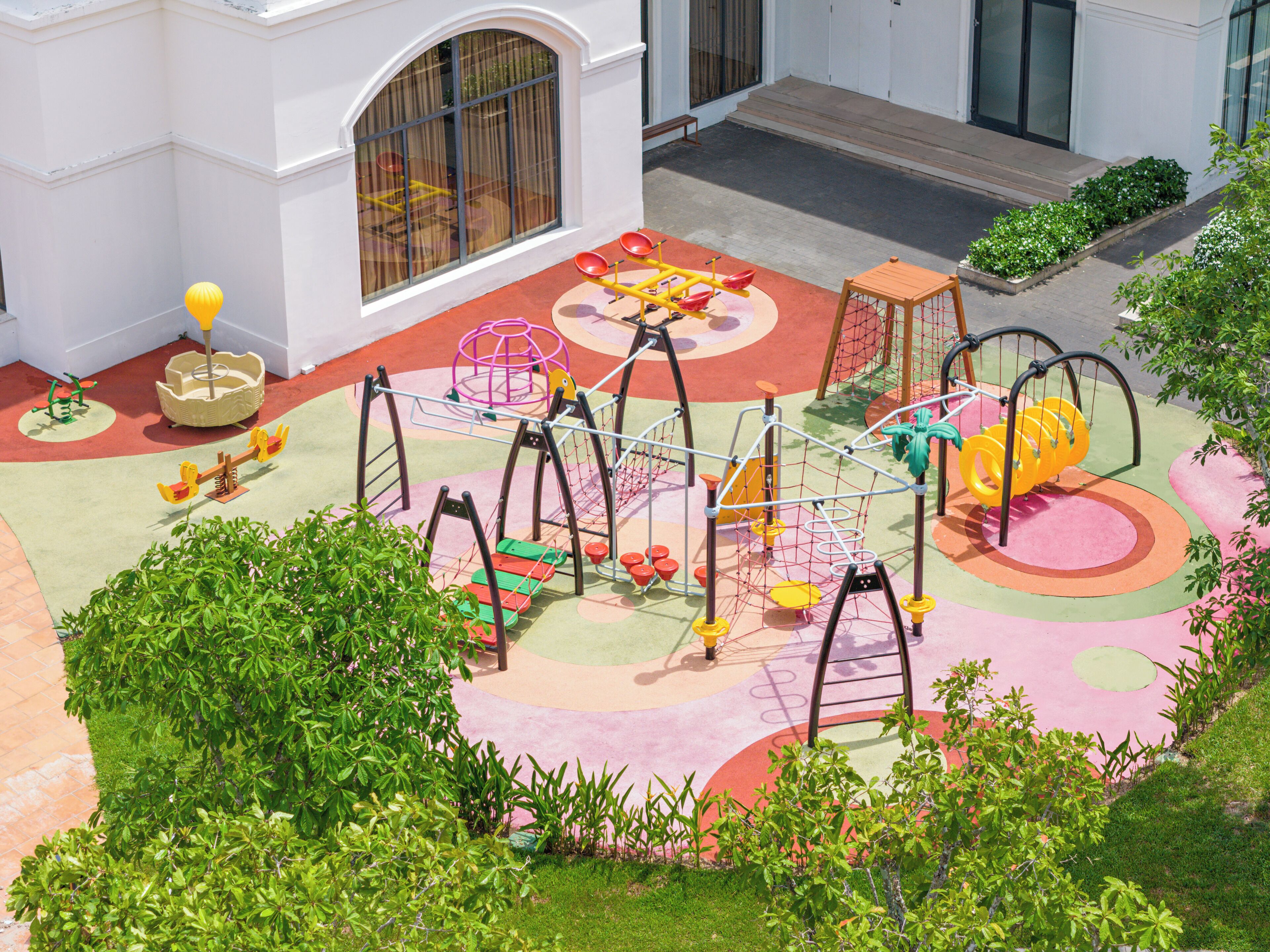 children’s play area – outdoor