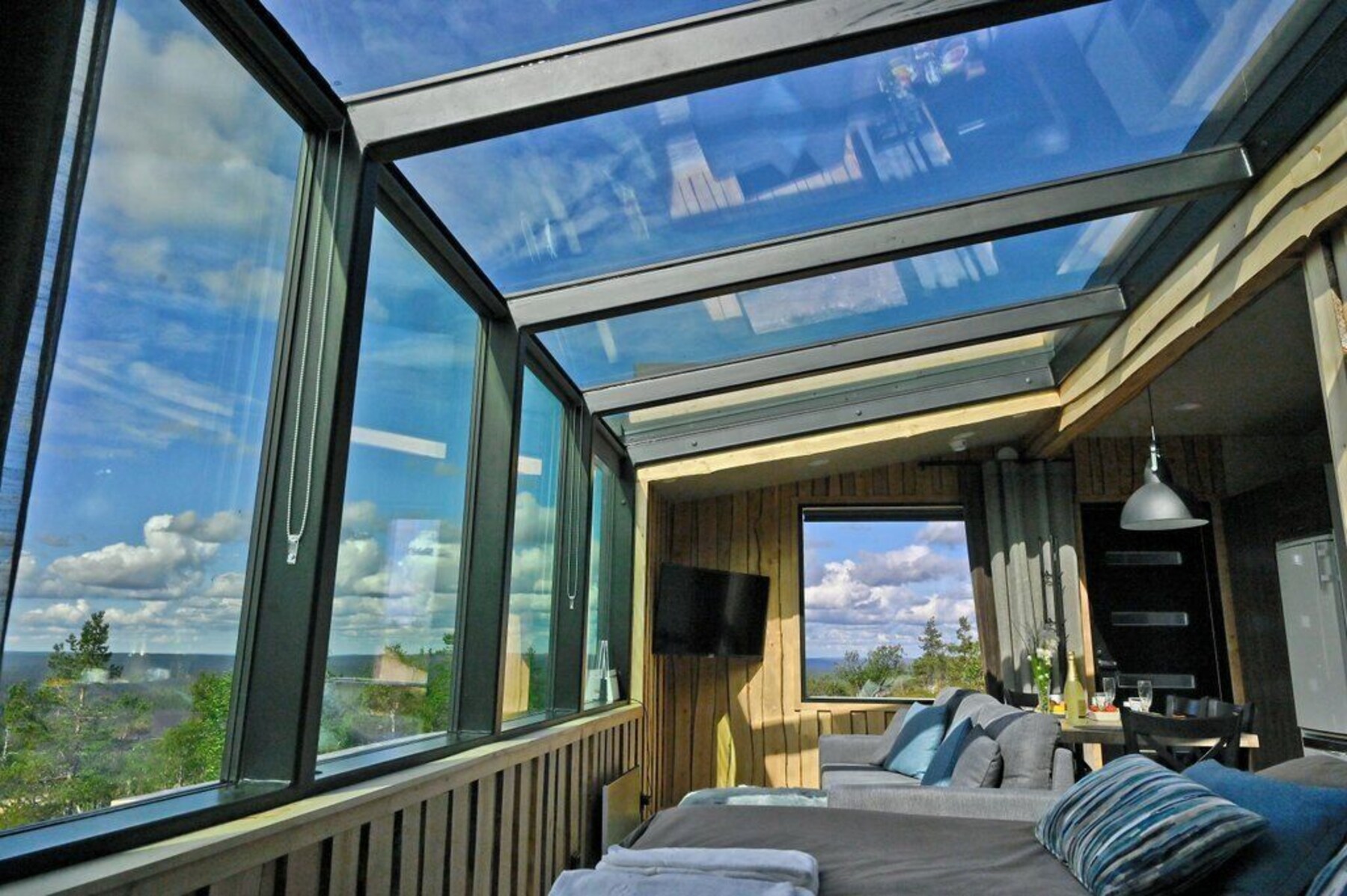 Superior Double or Twin Room | Minibar, in-room safe, soundproofing, WiFi (free)