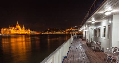 Grand Jules Boat Hotel Budapest