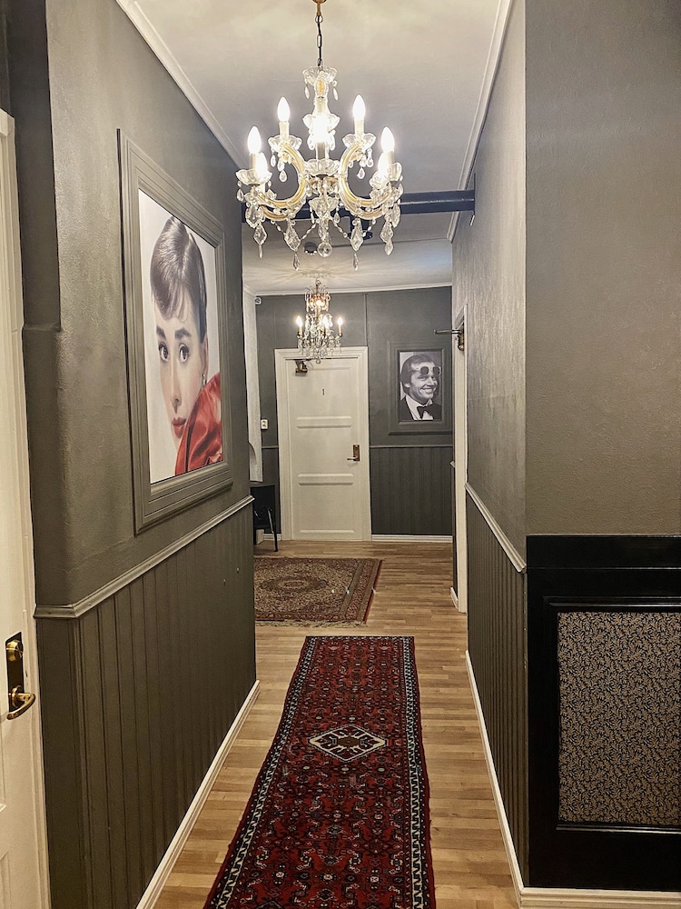 Cameo Boutique Hotell by null