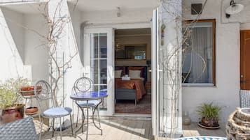 Deluxe tweepersoonskamer | Terras