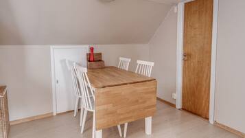 Family Condo | Dining room