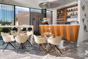 Bar (en la propiedad)
