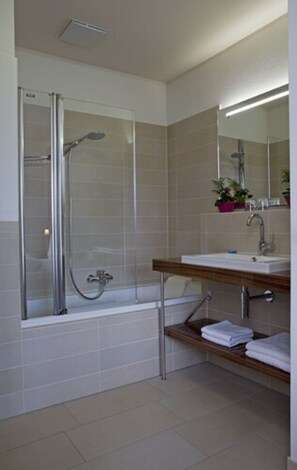 Comfort Double Room Single Use | Bathroom