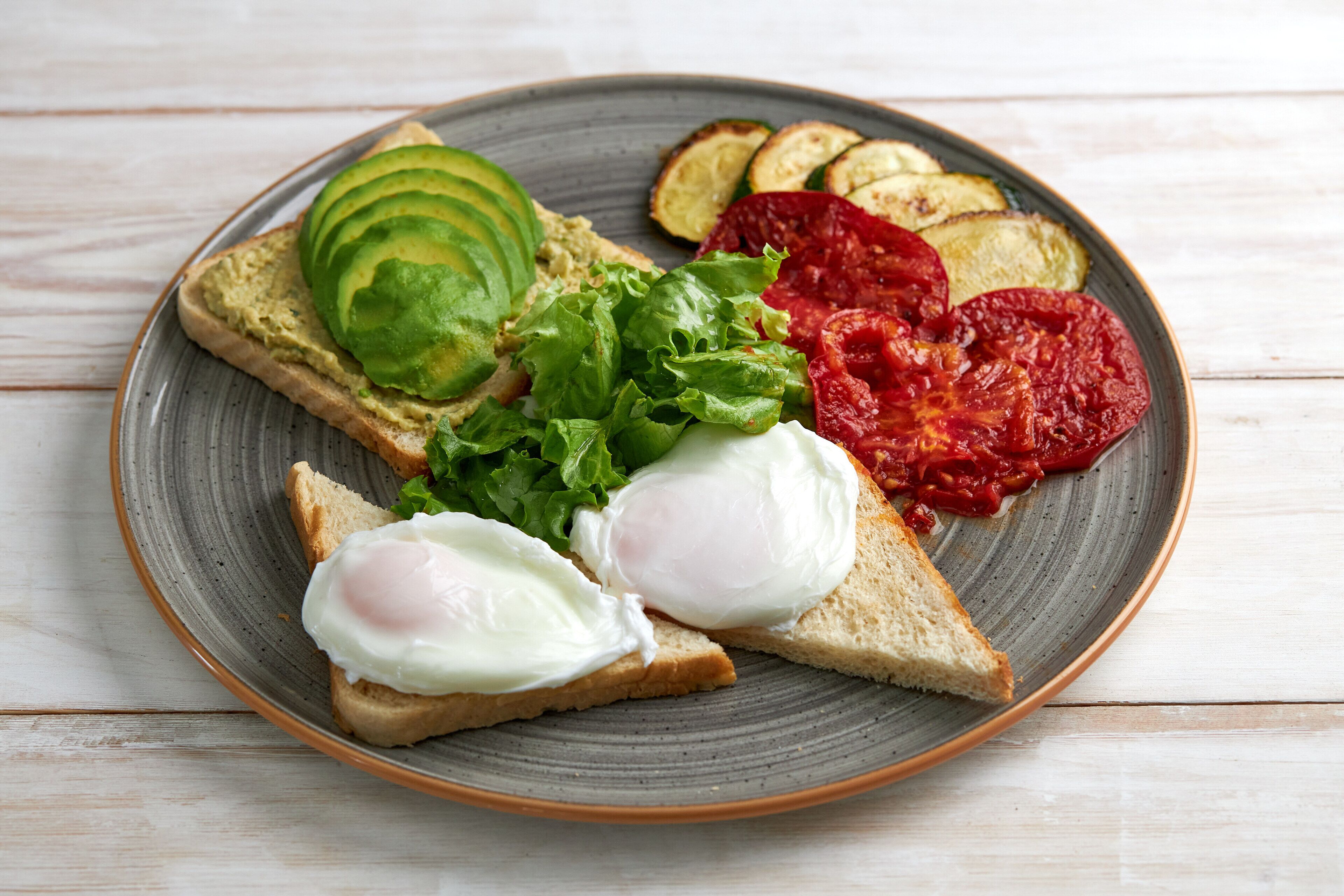 free daily full breakfast