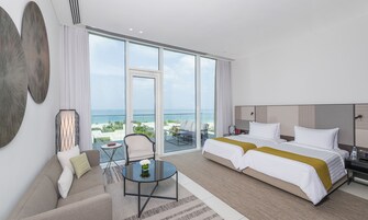 Premium bedding, minibar, in-room safe, desk