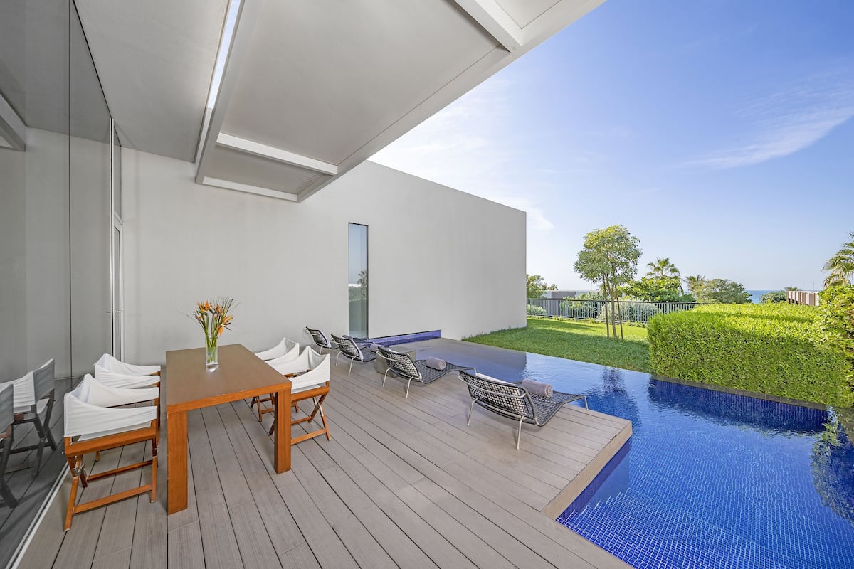 Private pool