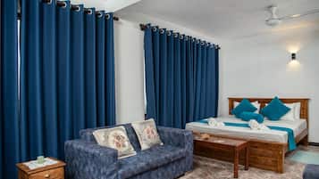 Family Room, 1 Bedroom | Desk, laptop workspace, free WiFi, bed sheets
