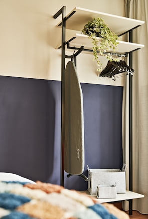 Spacy | Living area | 26-inch flat-screen TV with digital channels, TV