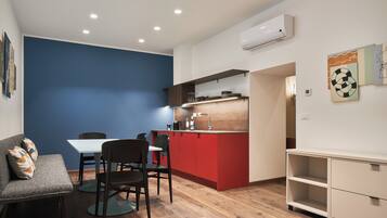 Street Loft | Cortinas opacas, tabla de planchar con plancha, wifi gratis