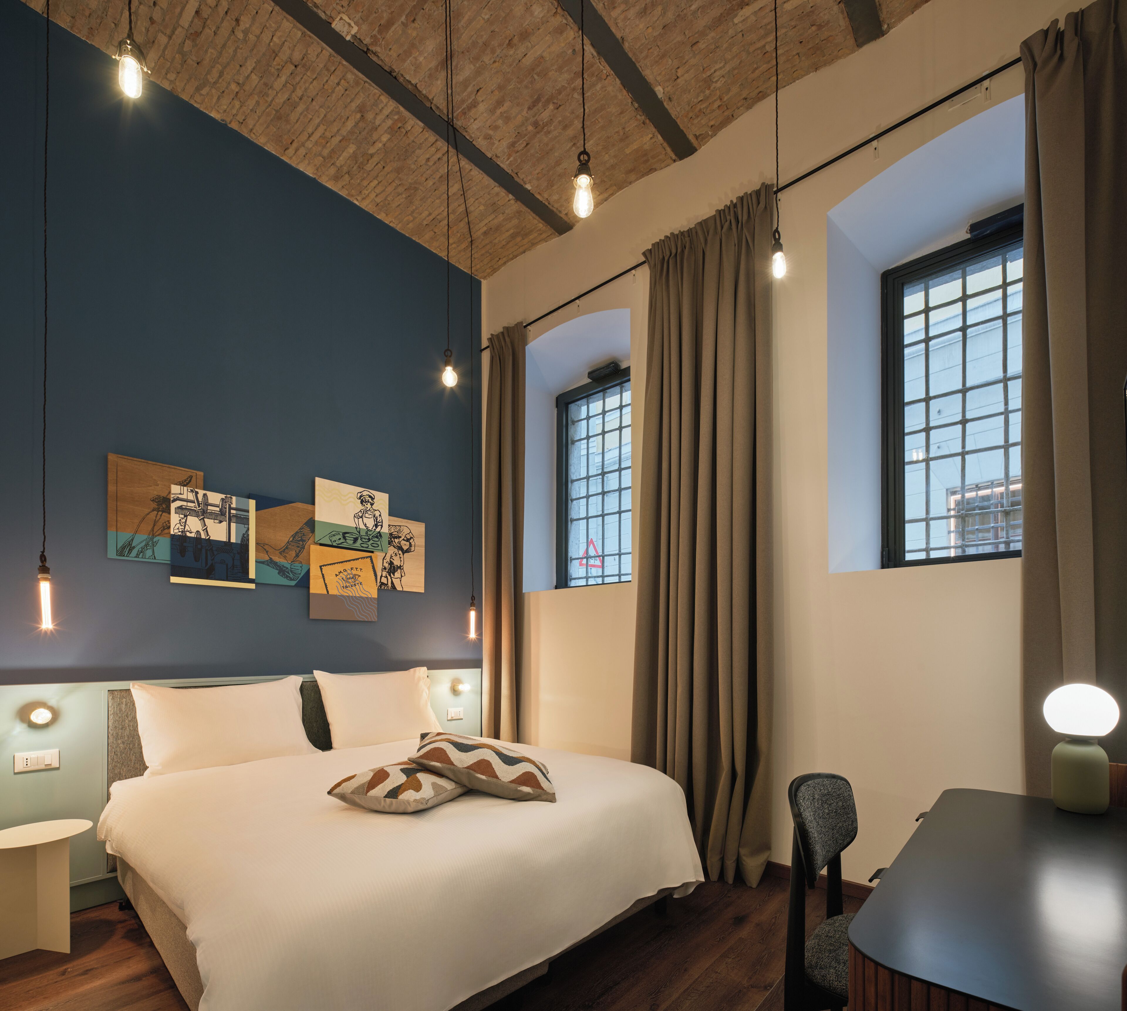 Street Loft | Cortinas opacas, tabla de planchar con plancha, wifi gratis